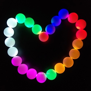 LED-golfbolde med rødt, grønt, blåt, lyserødt, gult og flerfarvet lys